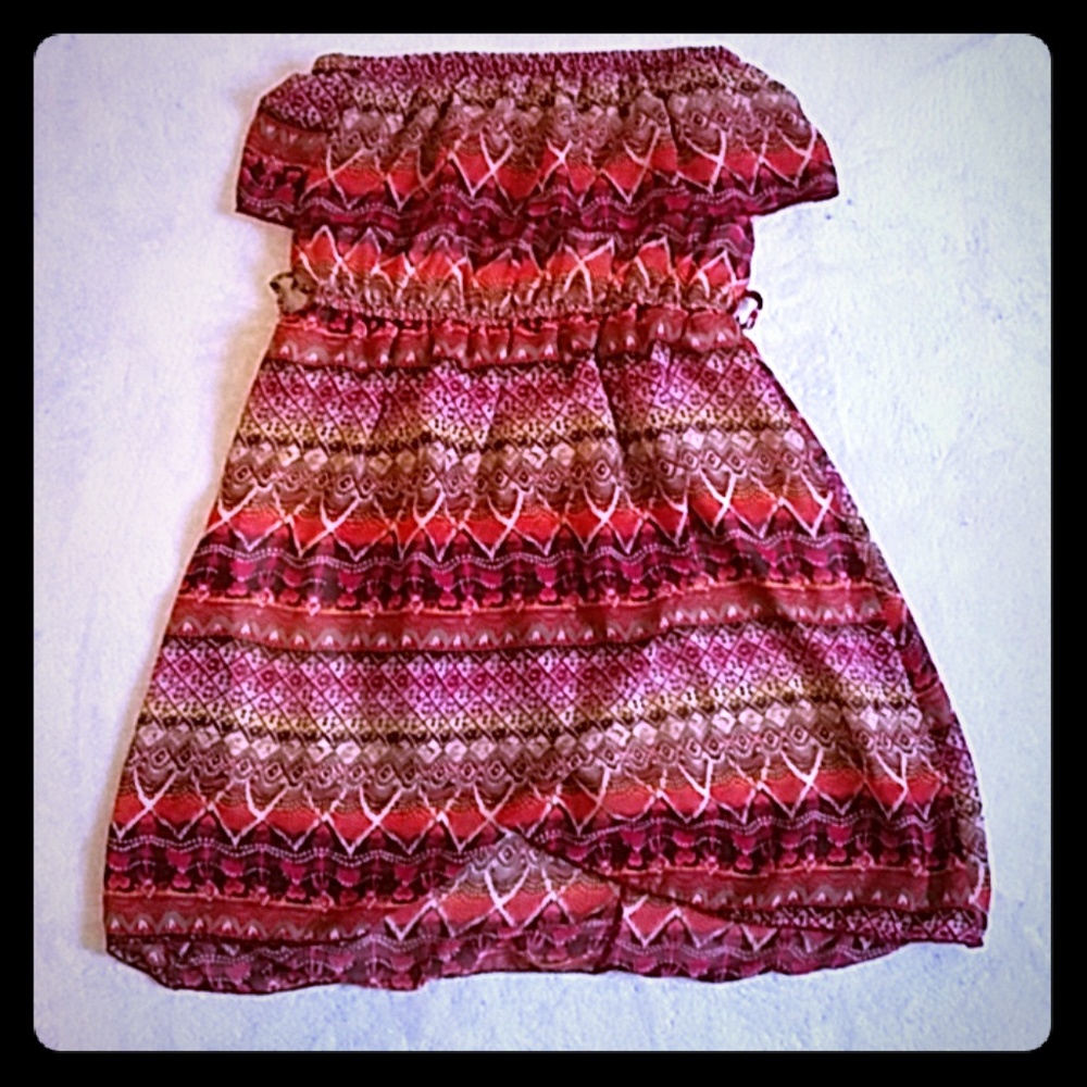 Strapless patterned dress